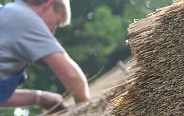 professional Clapham Green thatchers